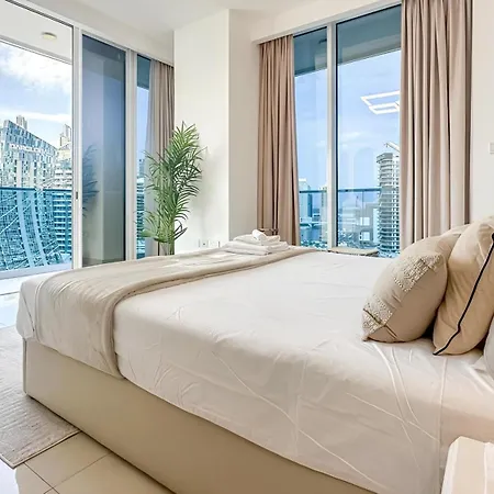 Spacious 2Bdr Canal And Partial Burj Khalifa Views, Business Bay Dubai Exterior photo